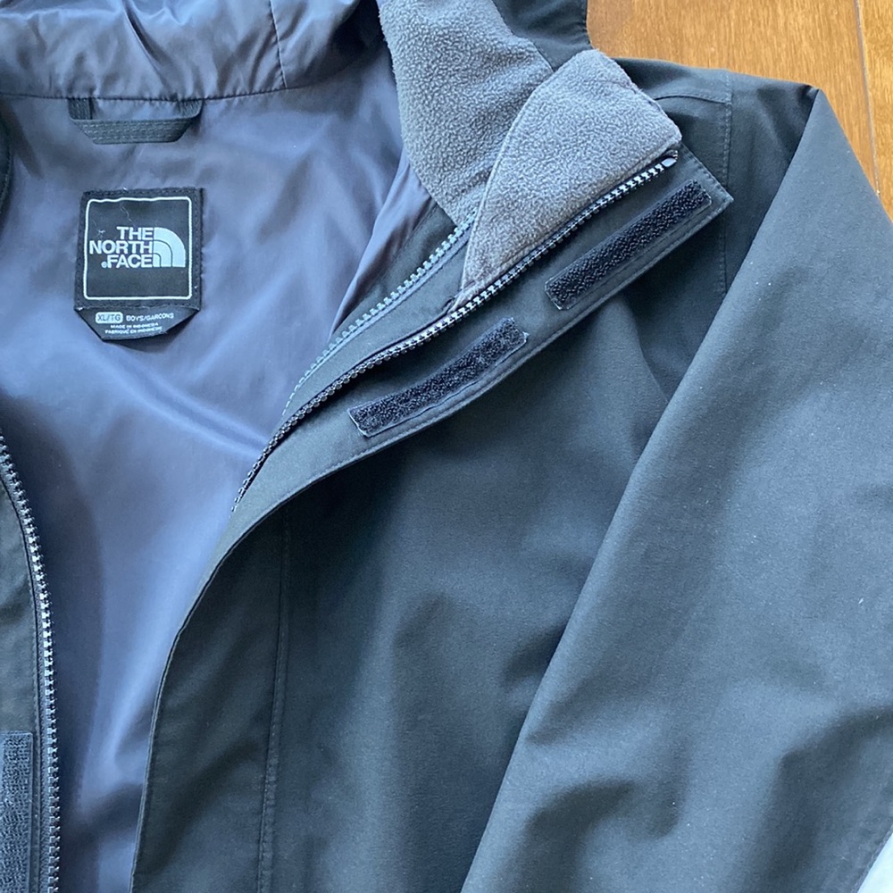 North Face Water/ Wind Proof Jacket - image 6